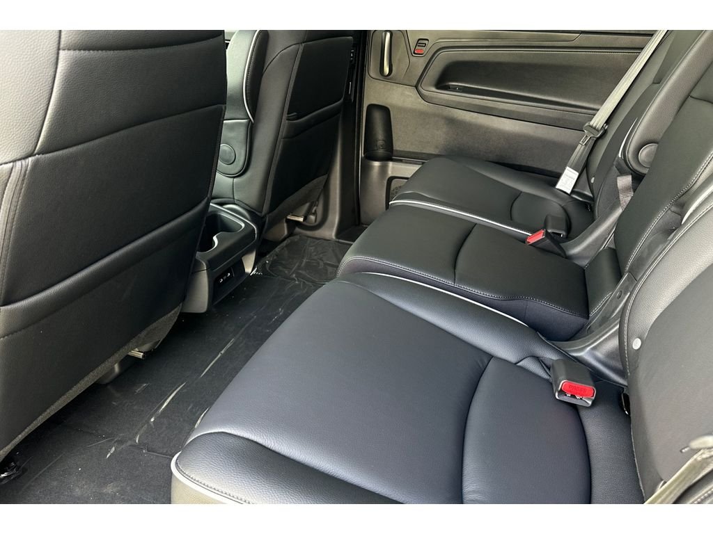 2026 Honda Odyssey Touring - Photo 14
