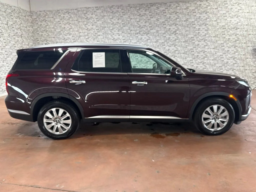 Used 2024 Sierra Burgundy Hyundai SEL image 7