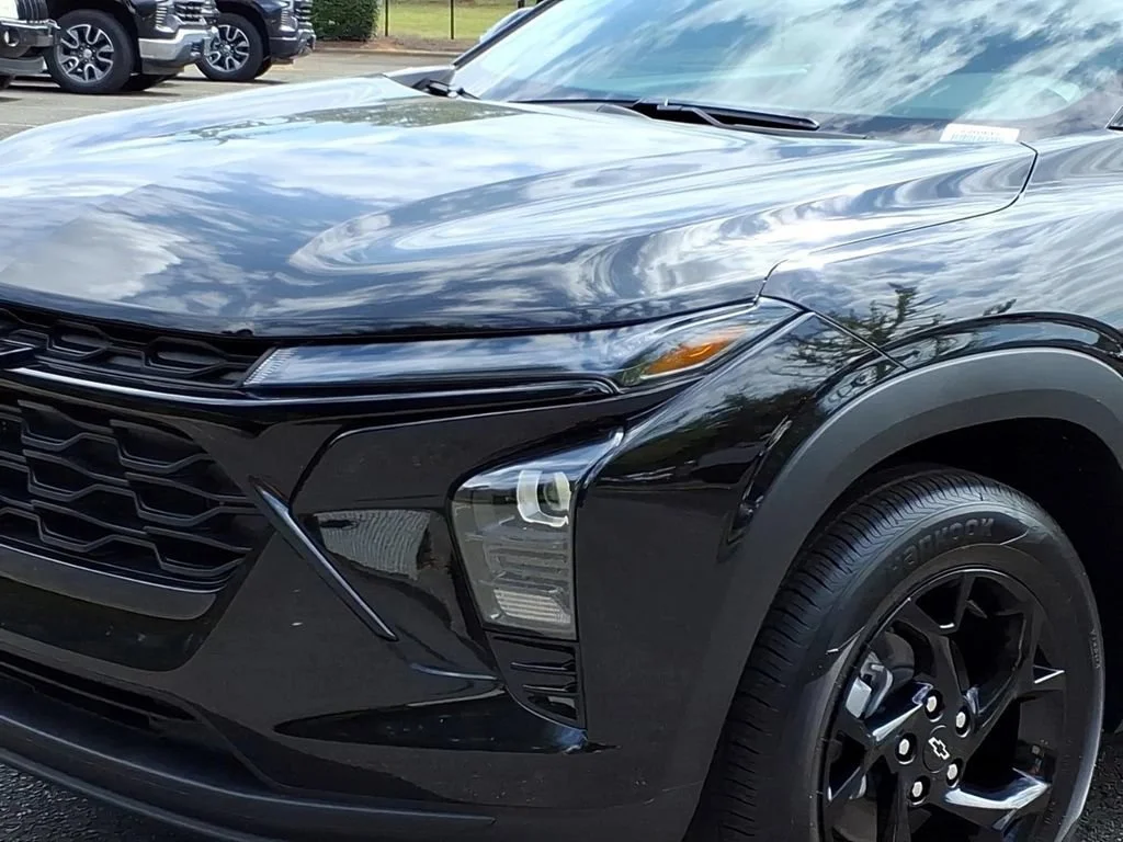 New 2026 Mosaic Black Metallic Chevrolet LT image 26