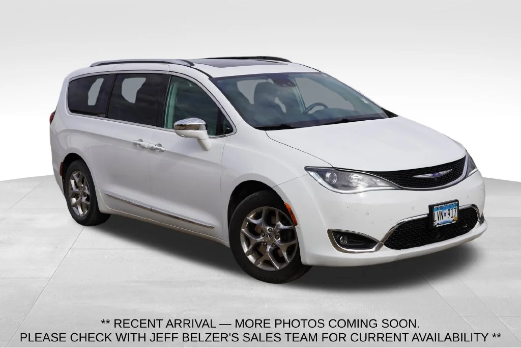 Certified Used 2018 White Chrysler Limited image 1
