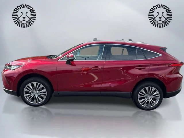 Used 2023 Pearl Toyota XLE image 10