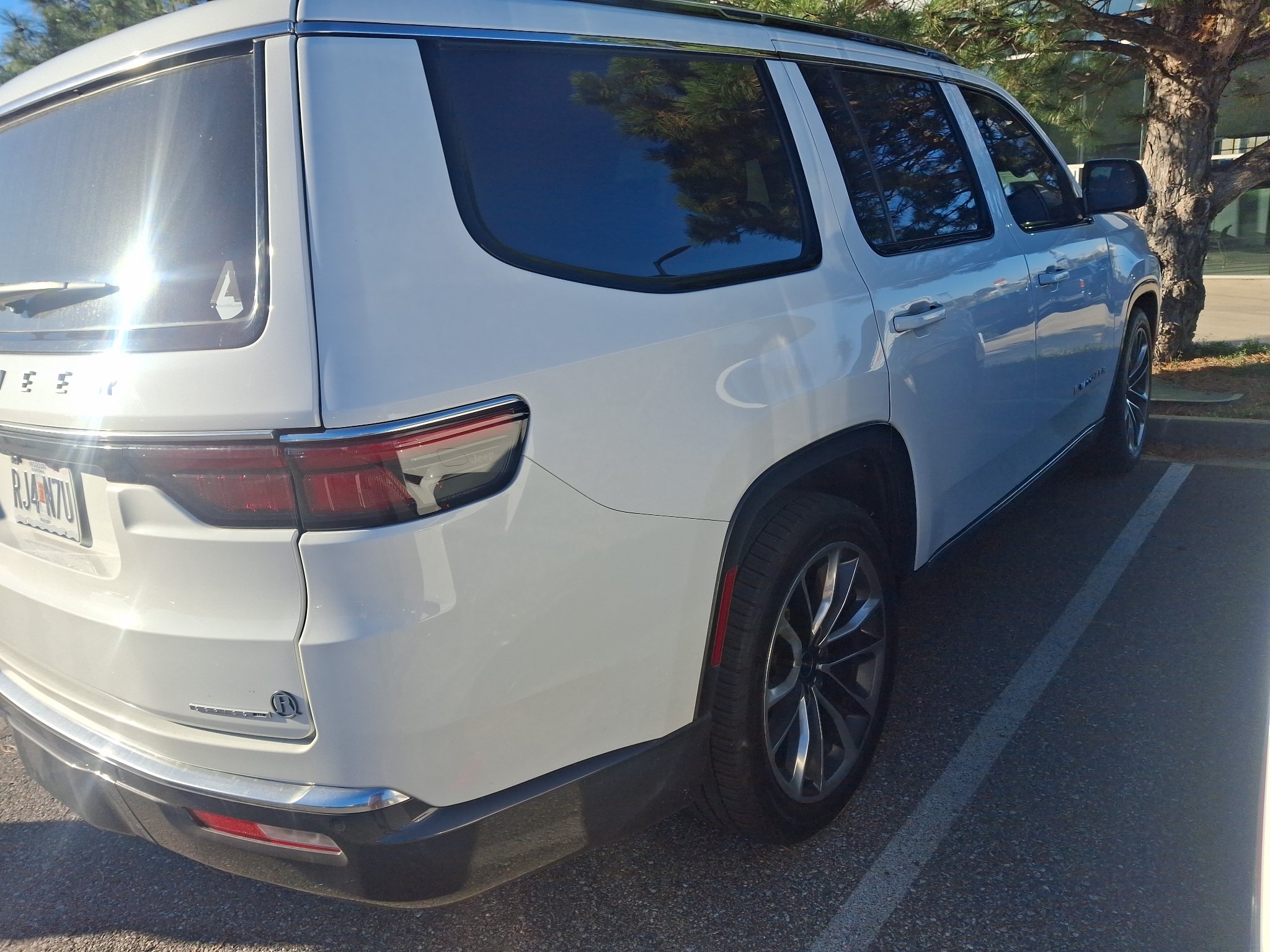 Used 2022 Bright White Clearcoat Jeep Series III image 2