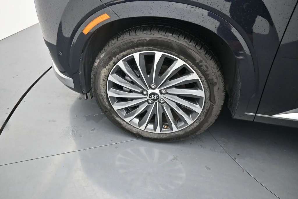 Used 2024 White Hyundai Calligraphy image 15