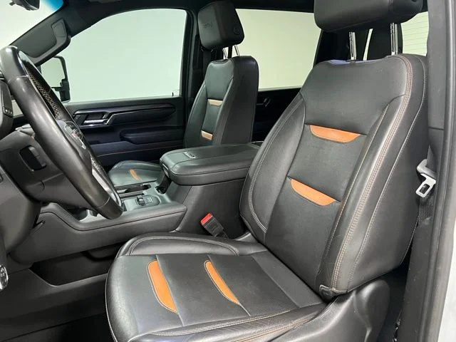 Used 2024 White GMC AT4 image 21