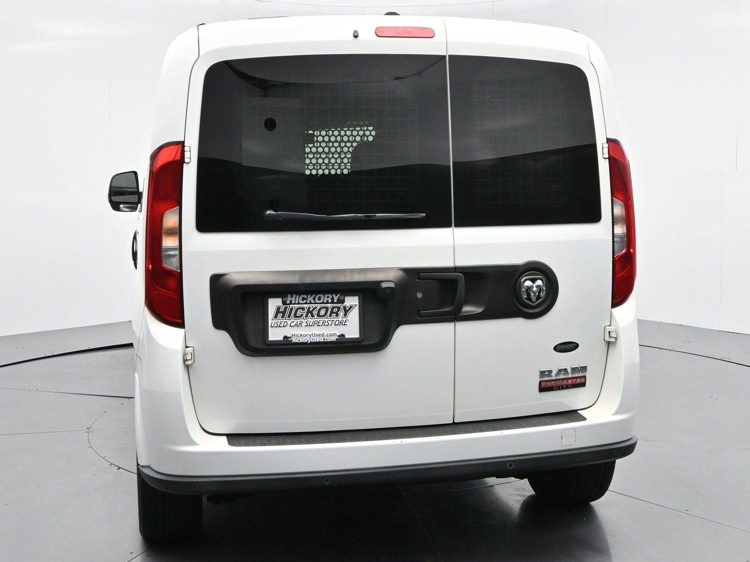 Used 2018 Bright White Ram Tradesman SLT image 6