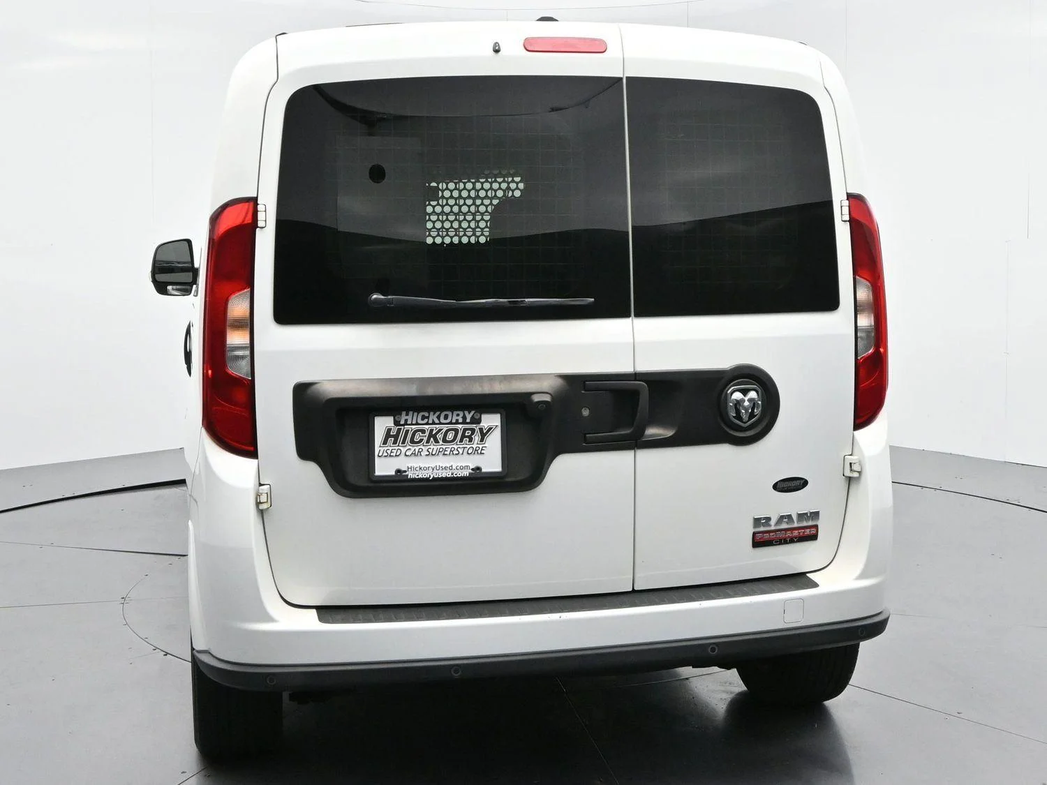 Used 2018 Bright White Ram Tradesman SLT image 6