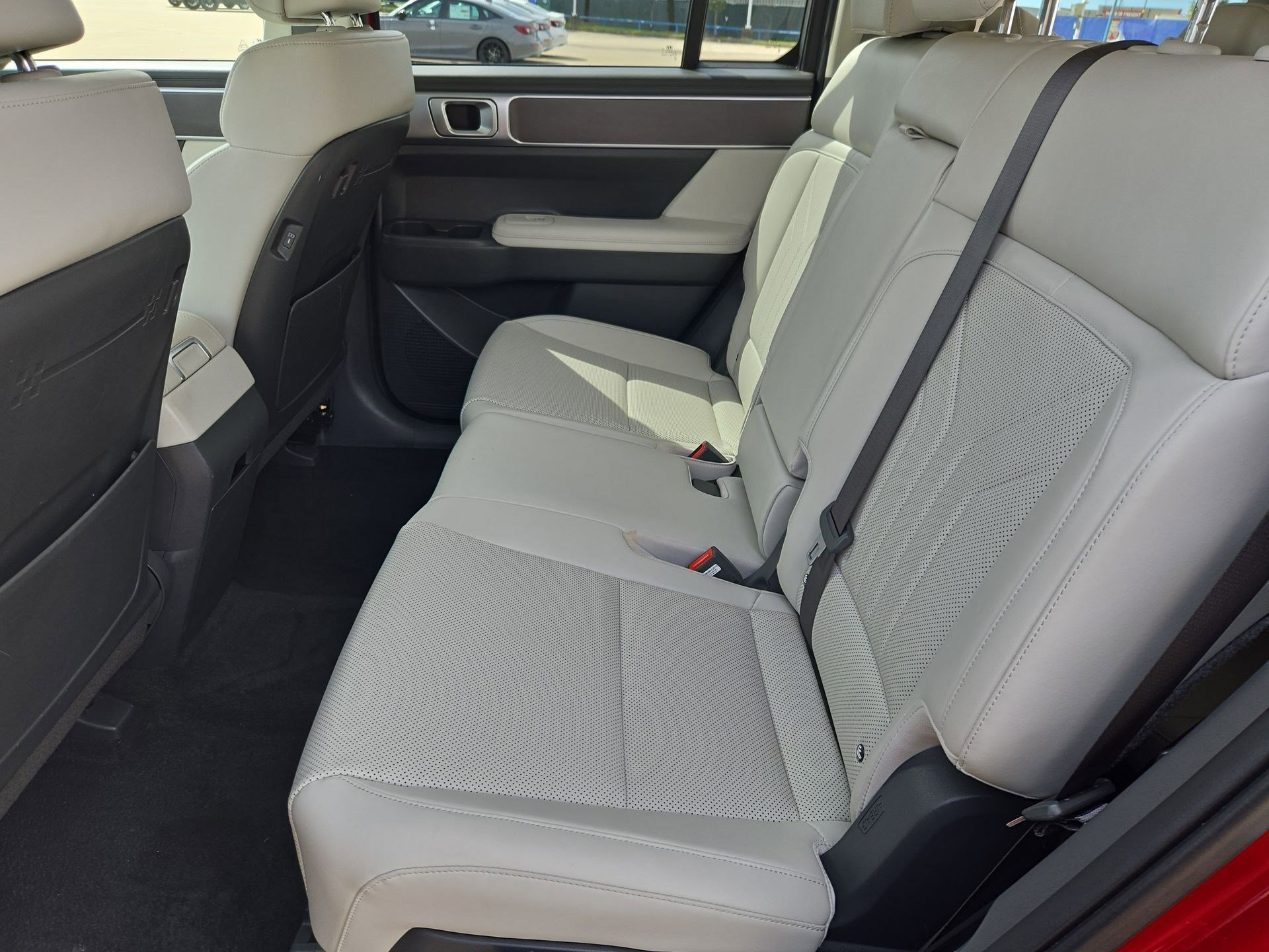 Used 2025 Ultimate Red Hyundai SEL image 26