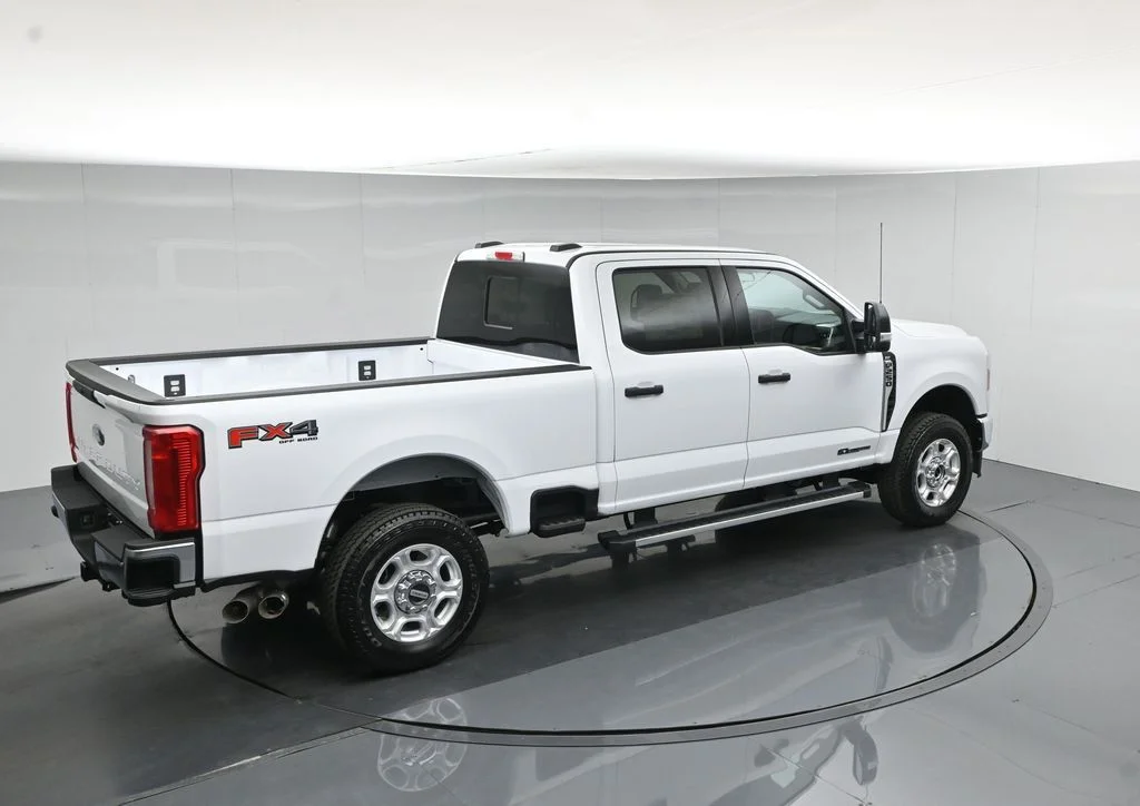 New 2026 White Ford XLT image 39
