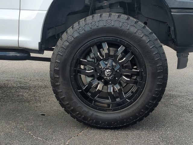 Used 2019 White Ford XL image 11