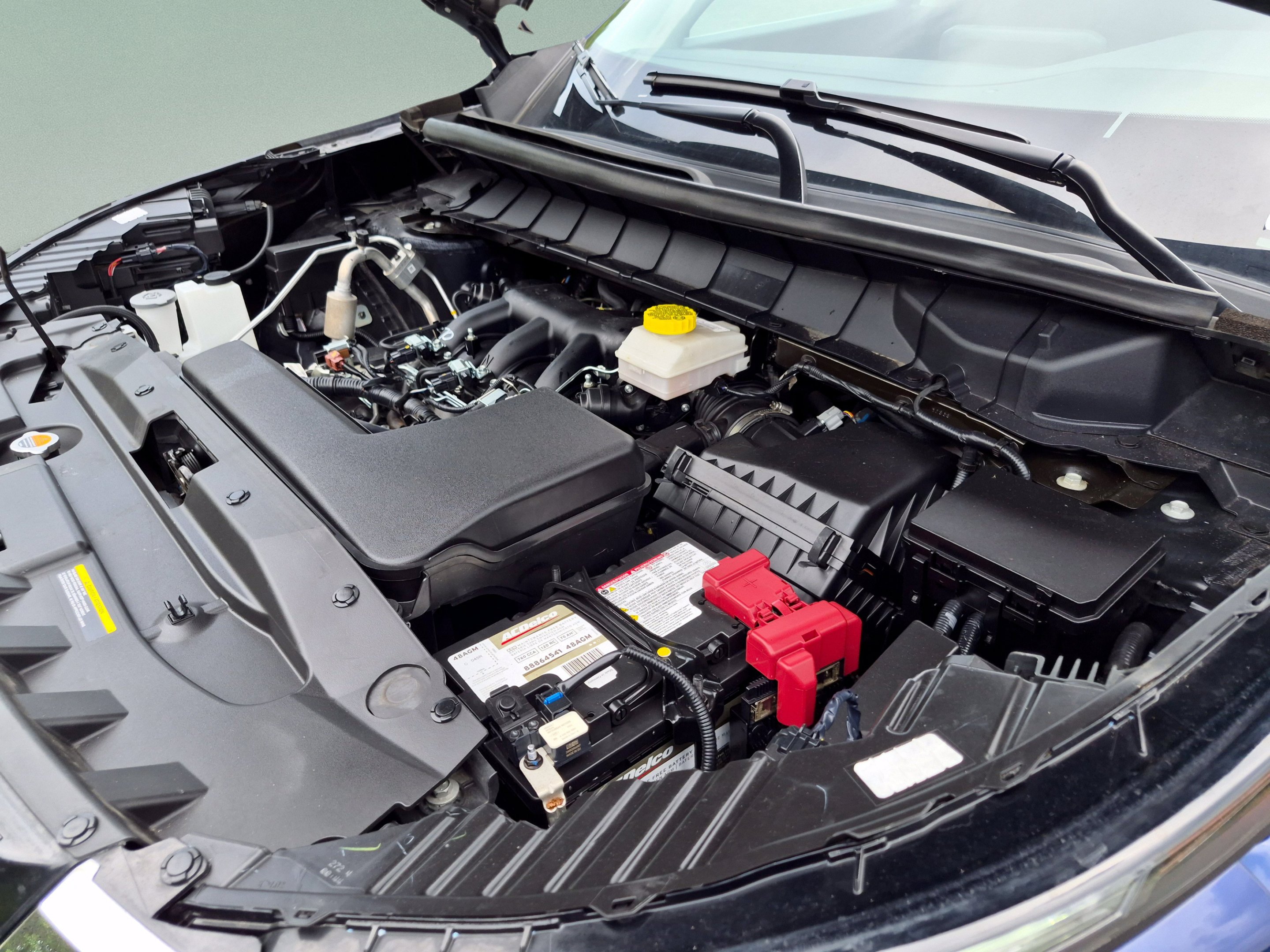 2025 Nissan Pathfinder SV - Photo 48