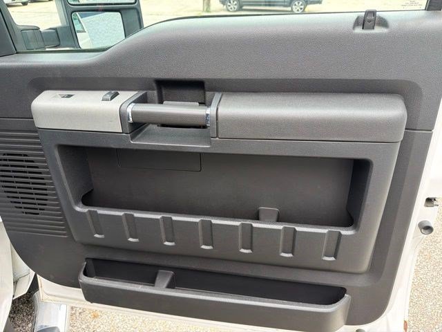 Used 2016 White Platinum Metallic Tri-Coat Ford Lariat image 18