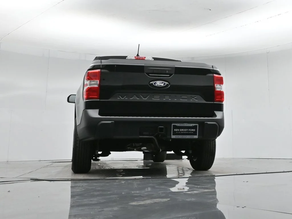 New 2026 Shadow Black Ford XLT image 47