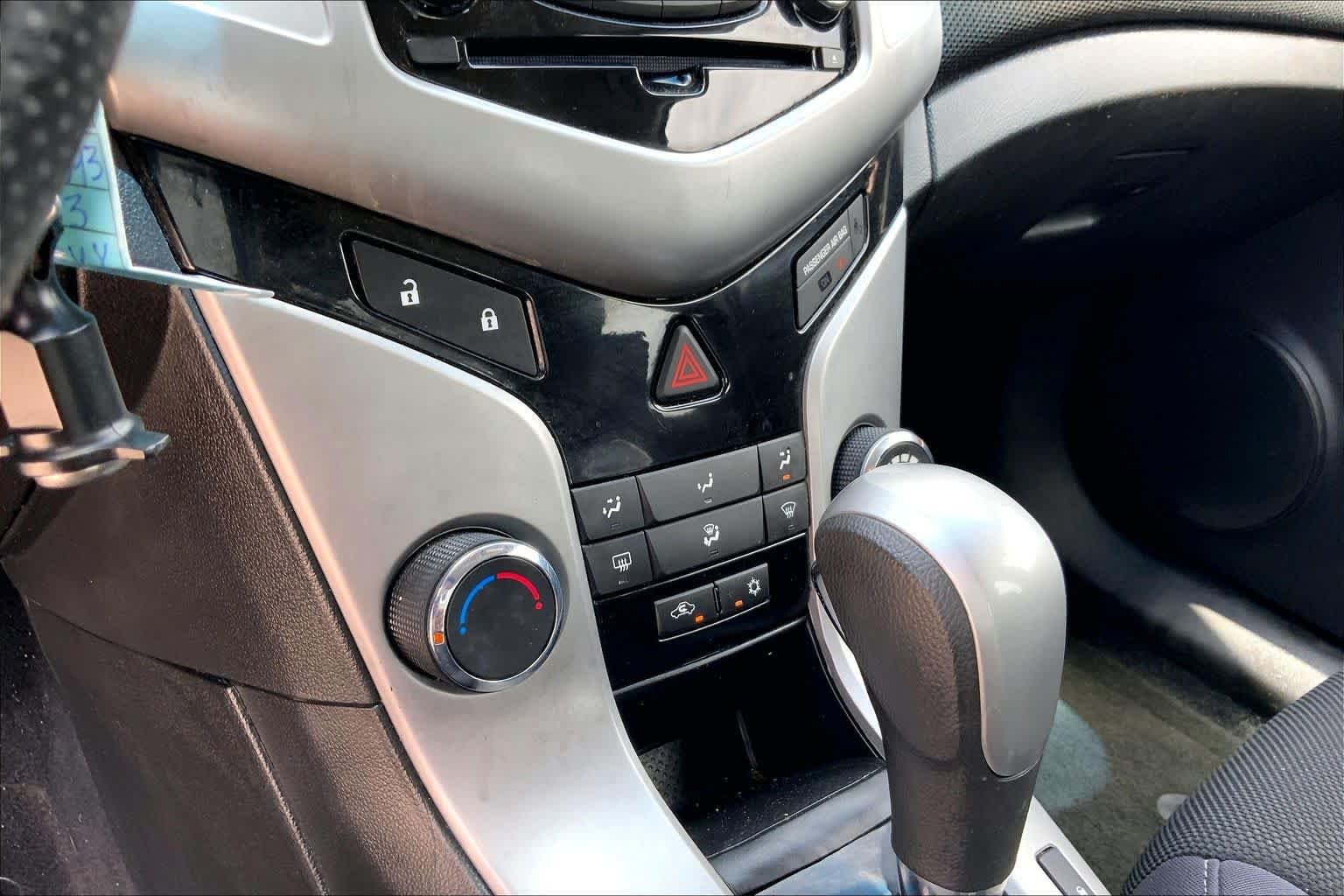 Used 2013 Silver Ice Metallic Chevrolet LT image 34