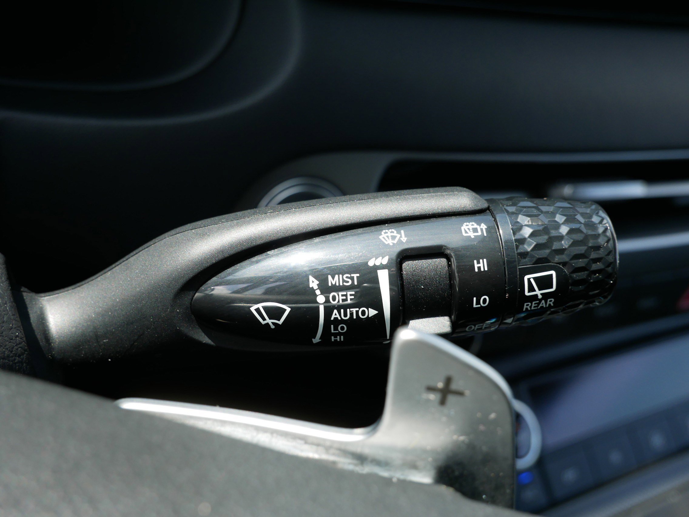 Certified Used 2023 Moonlight Cloud Hyundai Limited image 30