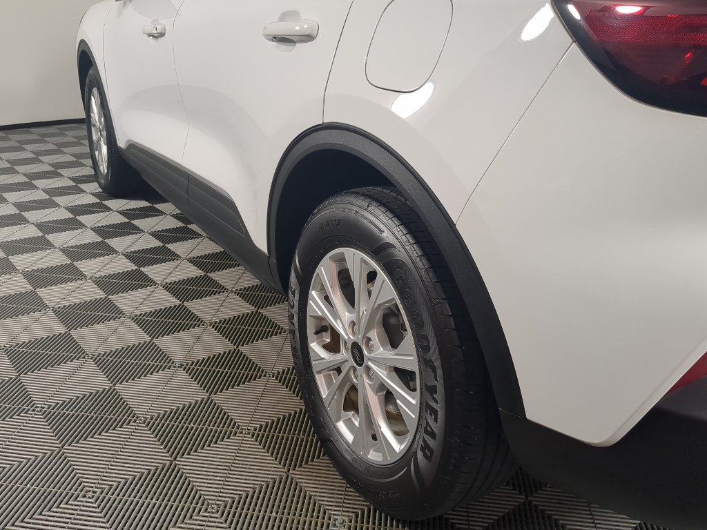 Used 2024 White Ford Active image 5