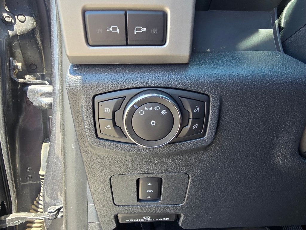 Used 2022 Carbonized Gray Metallic Ford LARIAT image 19