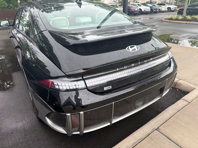 Used 2024 Onyx Black Hyundai Limited image 6