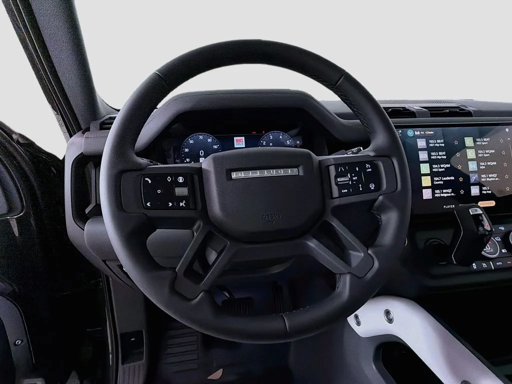 New 2026 Carpathian Grey Land Rover X-Dynamic SE image 11