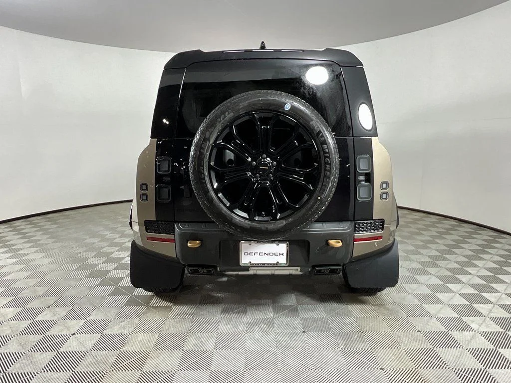 New 2026 Petra Copper Land Rover  OCTA image 7