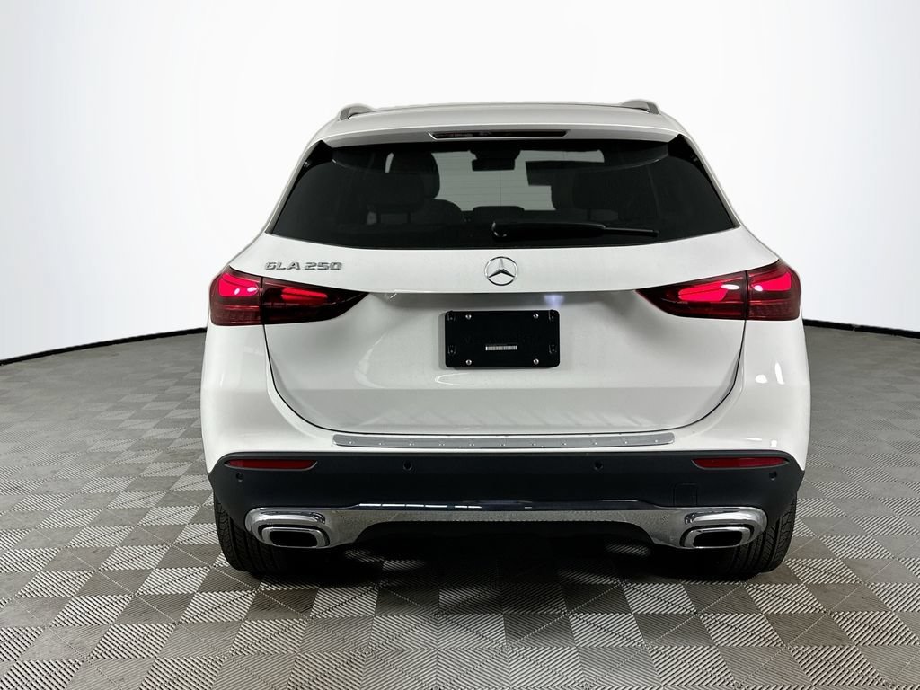 New 2026 Polar White Mercedes-Benz GLA 250 image 38