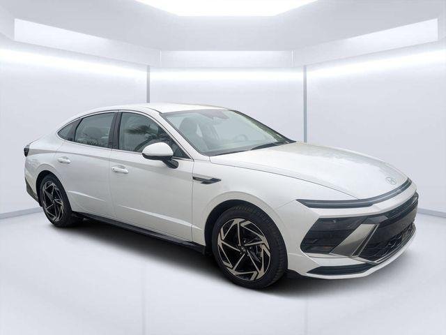 New 2026 White Hyundai SEL Sport image 1