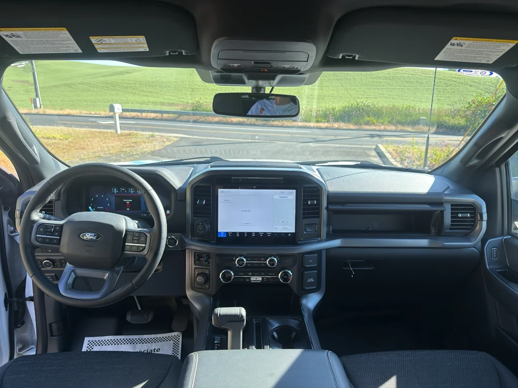 Used 2025 Oxford White Ford XLT image 20