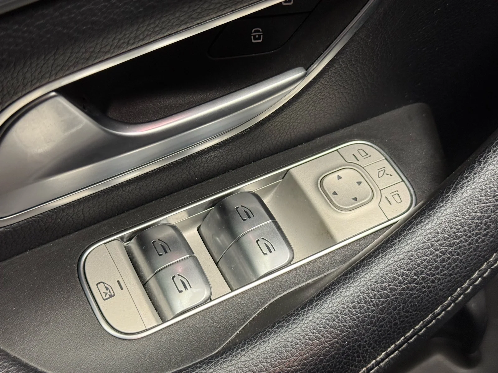 Used 2024 Cirrus Silver Metallic (922) Mercedes-Benz GLE 450 4MATIC® image 32