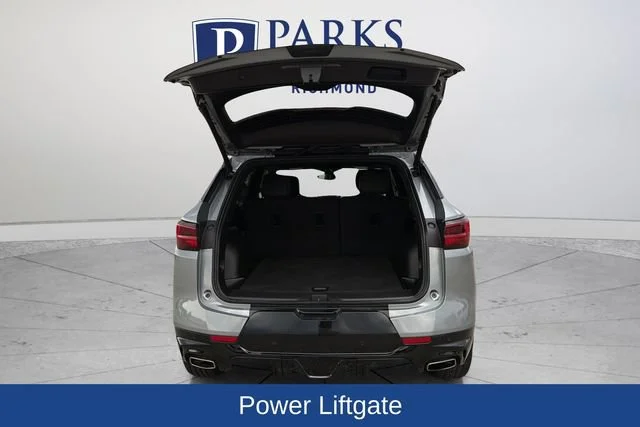 Used 2025 Sterling Gray Metallic Chevrolet RS image 20