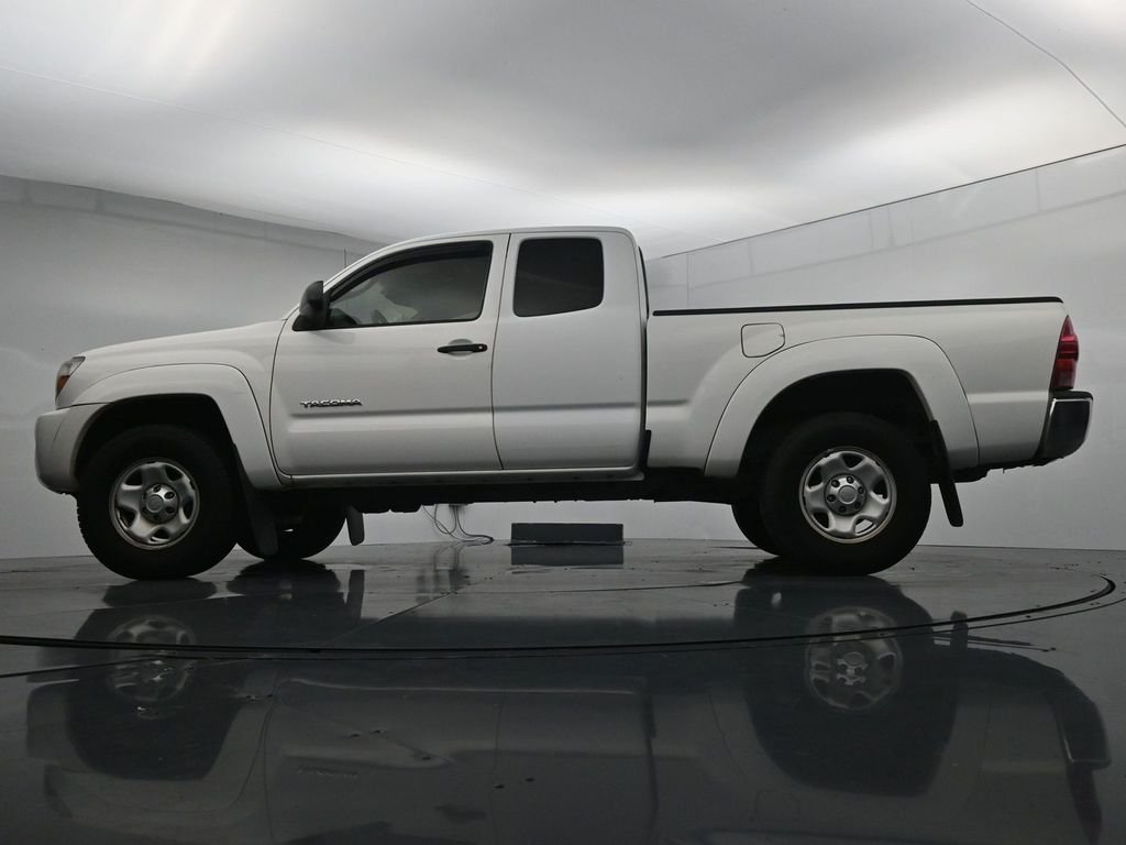 Used 2009 White Toyota PreRunner image 29