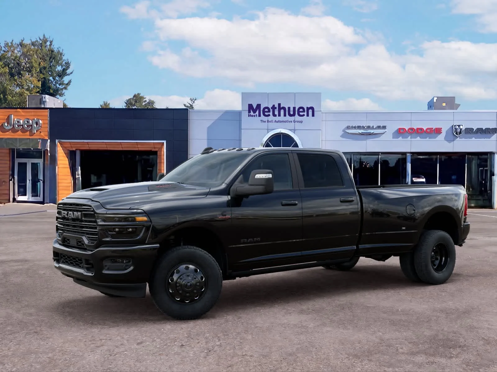 New 2027 Diamond Black Crystal Pearl-Coat Exterior Paint RAM Laramie image 2
