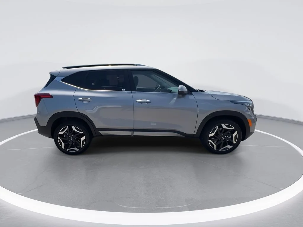 Used 2026 Gray Kia SX image 9