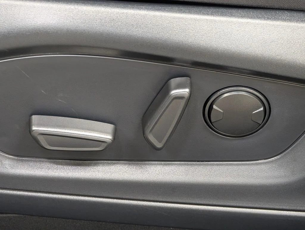 New 2027 Avalanche Gray Ford Active image 12