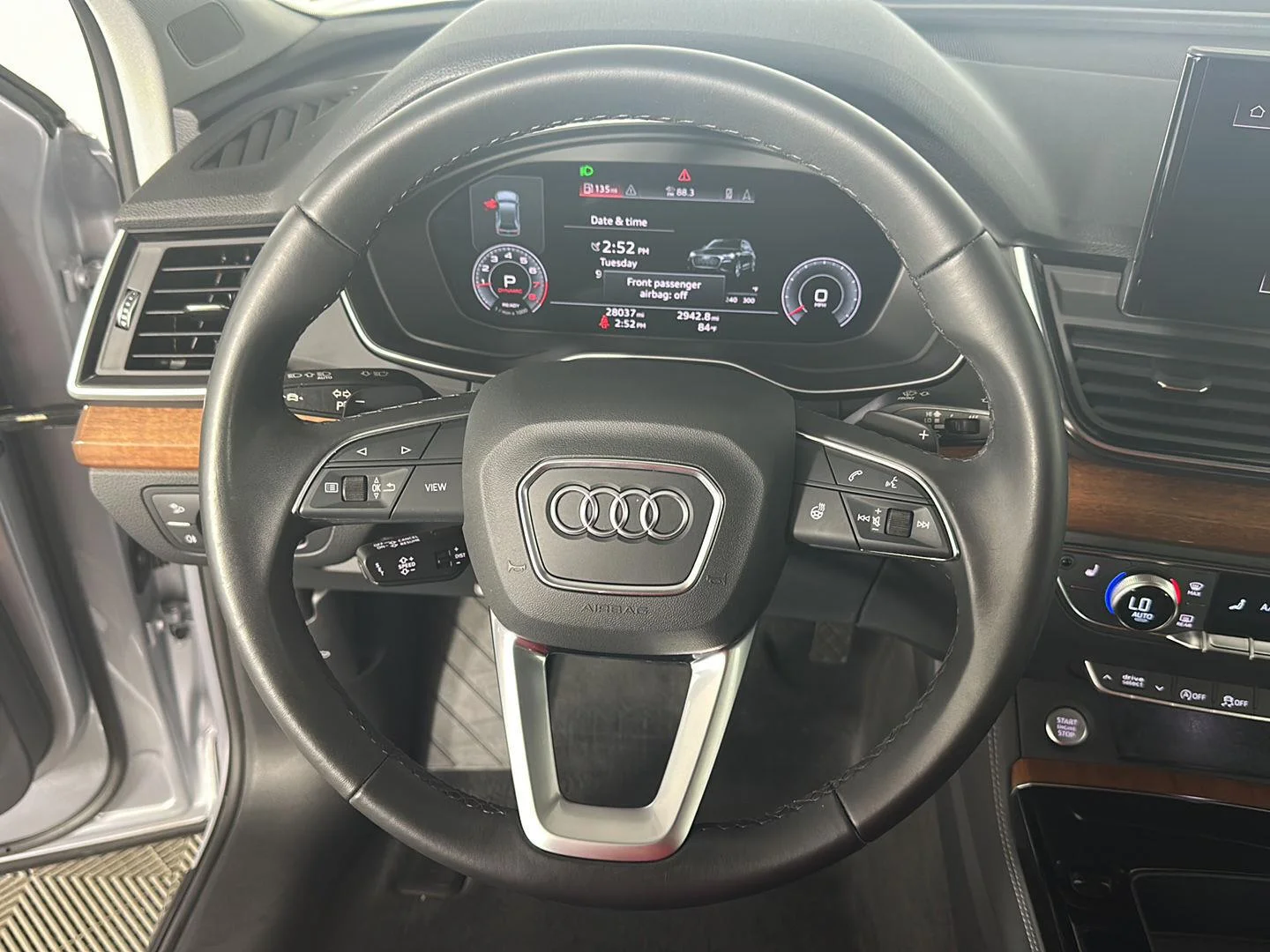 Used 2023 Florett Silver Metallic Audi S line Premium Plus image 38