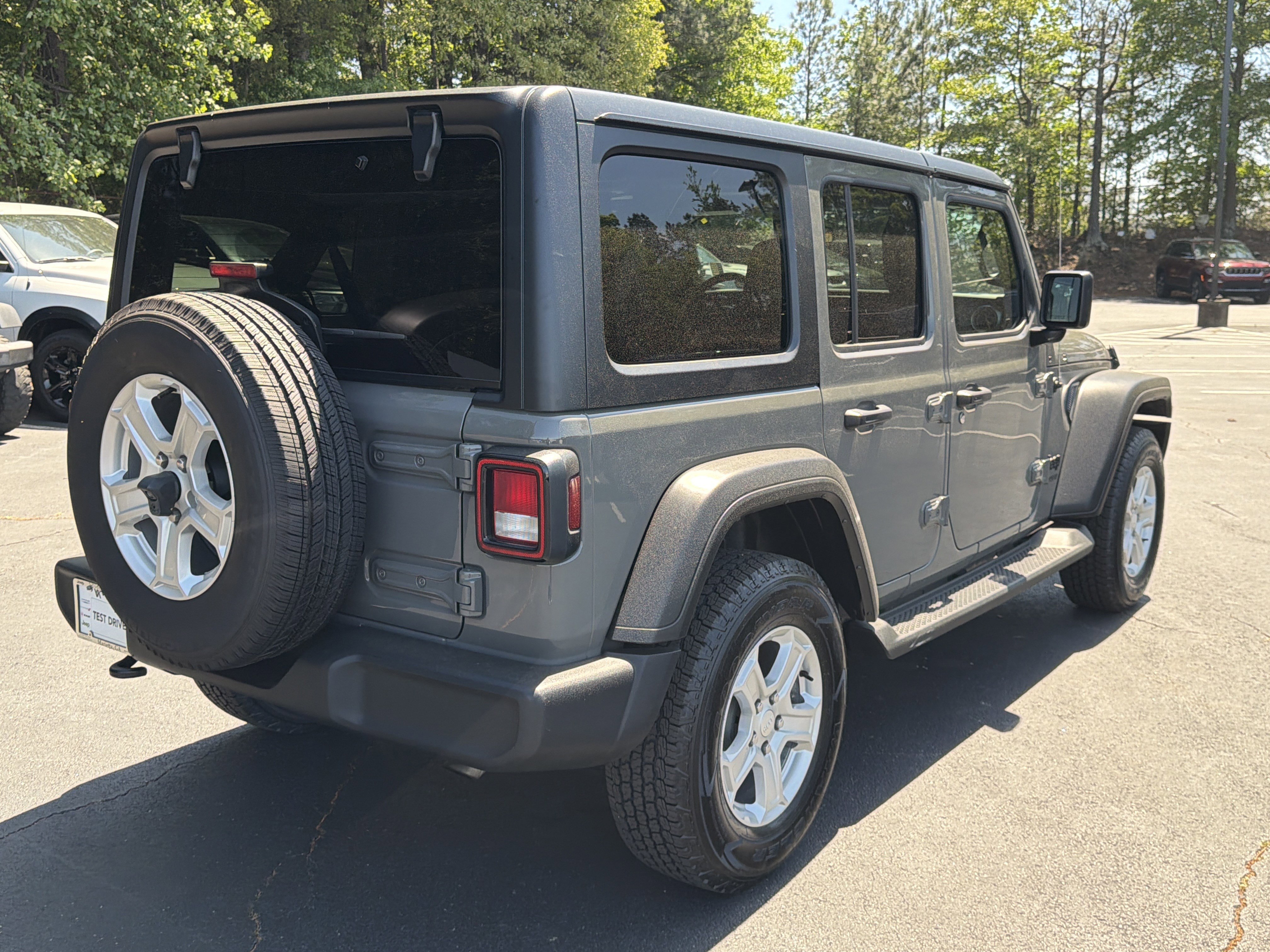 Used 2022 Sting-Gray Clearcoat Jeep Unlimited Sport S image 8