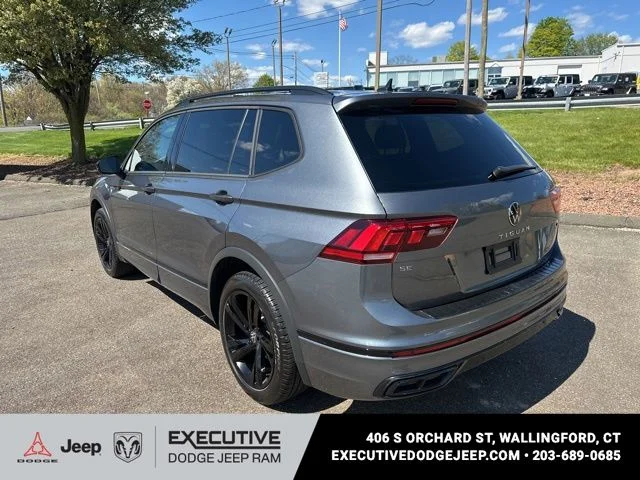 Used 2023 Gray Volkswagen 2.0T SE R-Line Black image 4