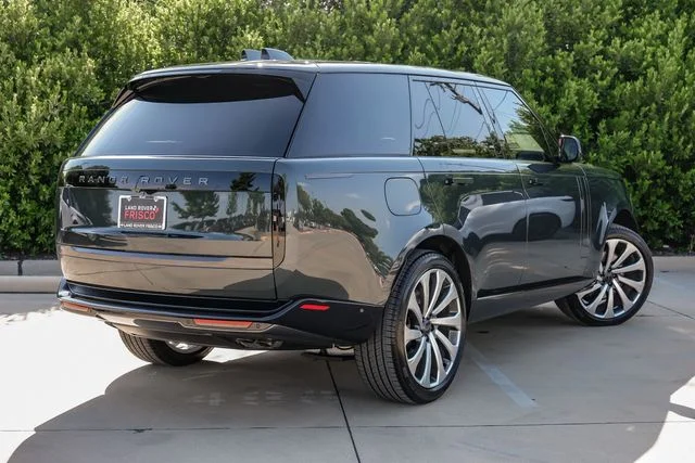 New 2026  Land Rover SE image 9
