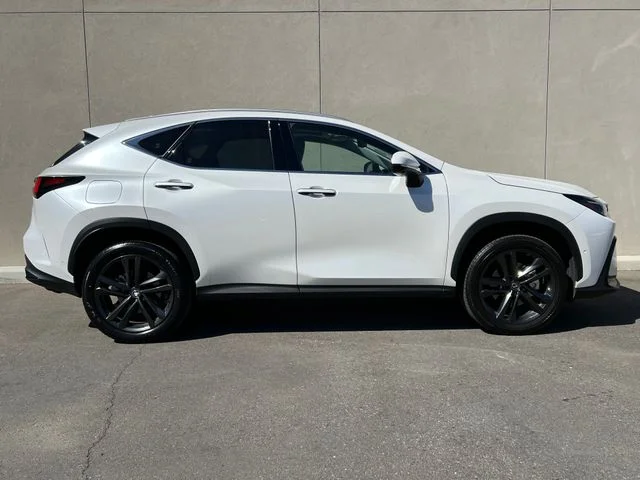Used 2025 Eminent White Pearl Lexus 450h+ Luxury image 5