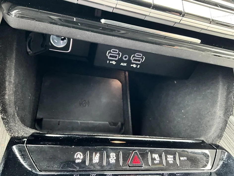 2022 Jeep Wagoneer Series III - Photo 22