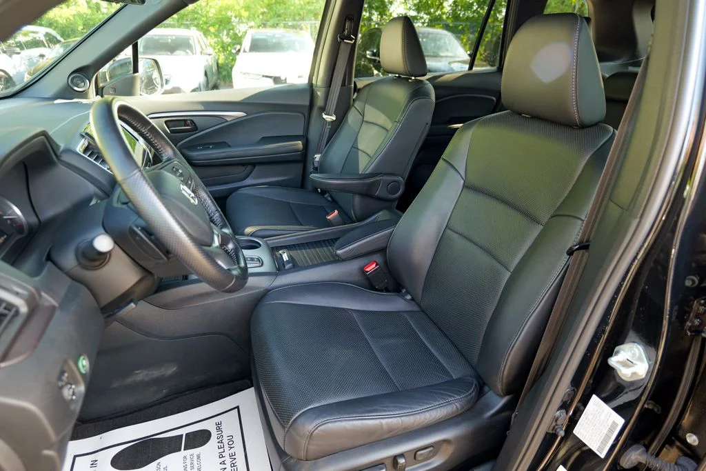 Used 2023 Black Honda EX-L image 22