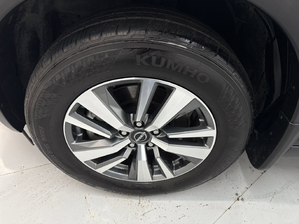 Certified Used 2025 Super Black Nissan SL image 34