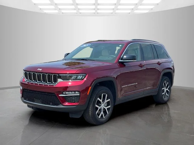 Used 2025 Red Jeep Limited image 3