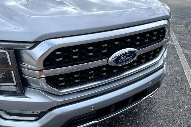 Used 2023 Silver Metallic Ford Platinum image 33