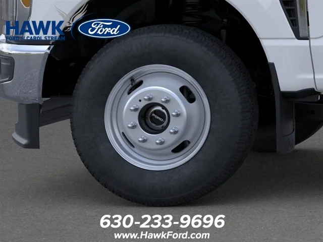 New 2026 Oxford White Ford F-350® XLT image 19