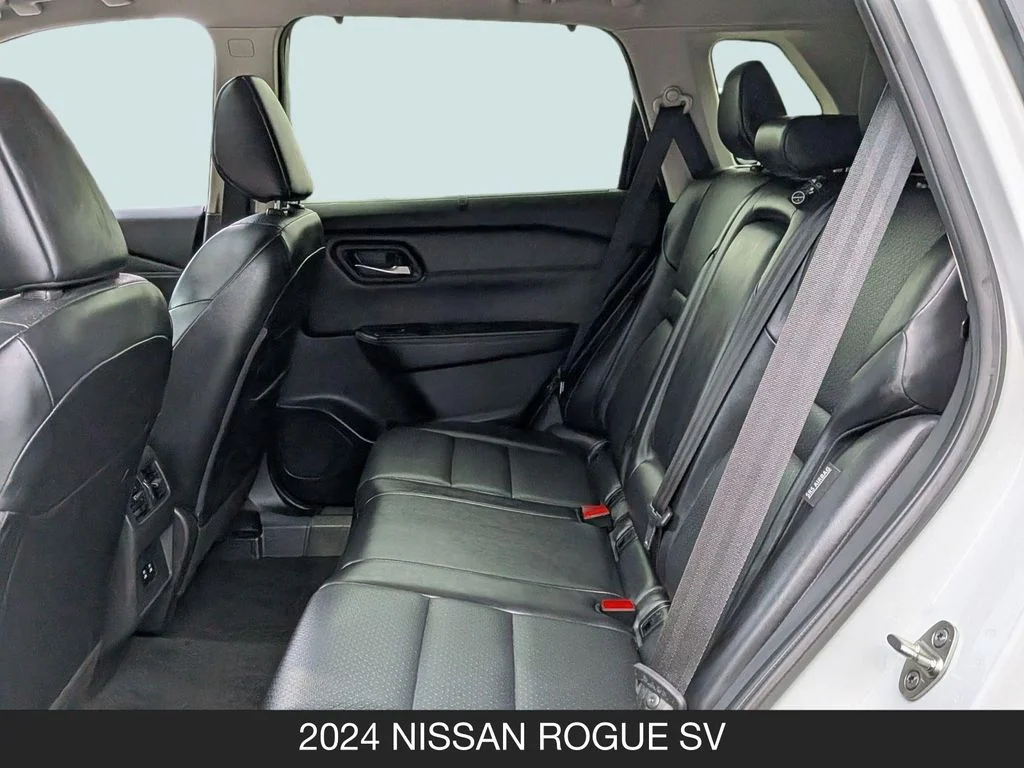 Used 2024 White Nissan SV image 17