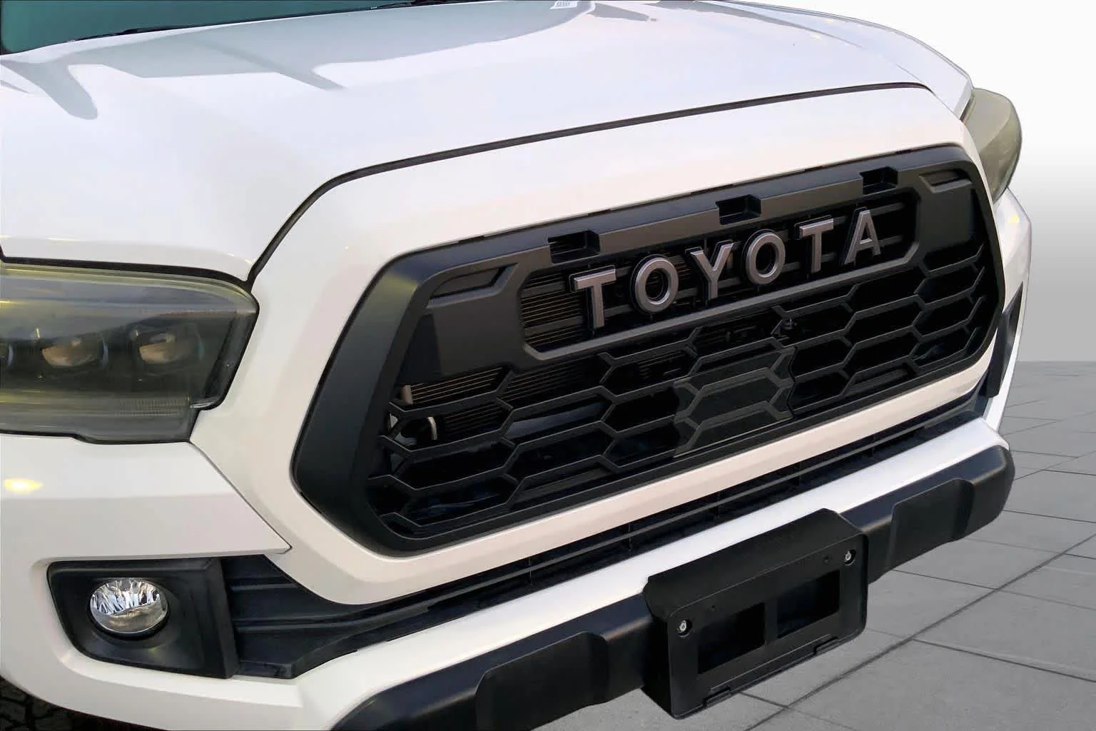 Used 2019 Super White Toyota TRD Off Road image 29