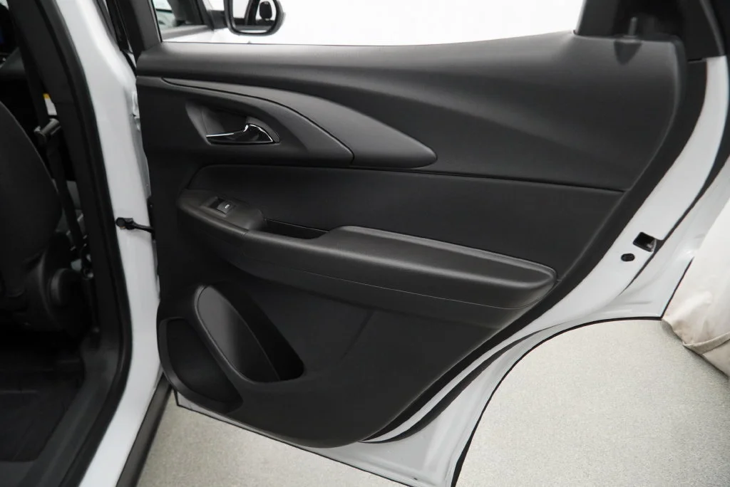 New 2026 Summit White Chevrolet LT image 34