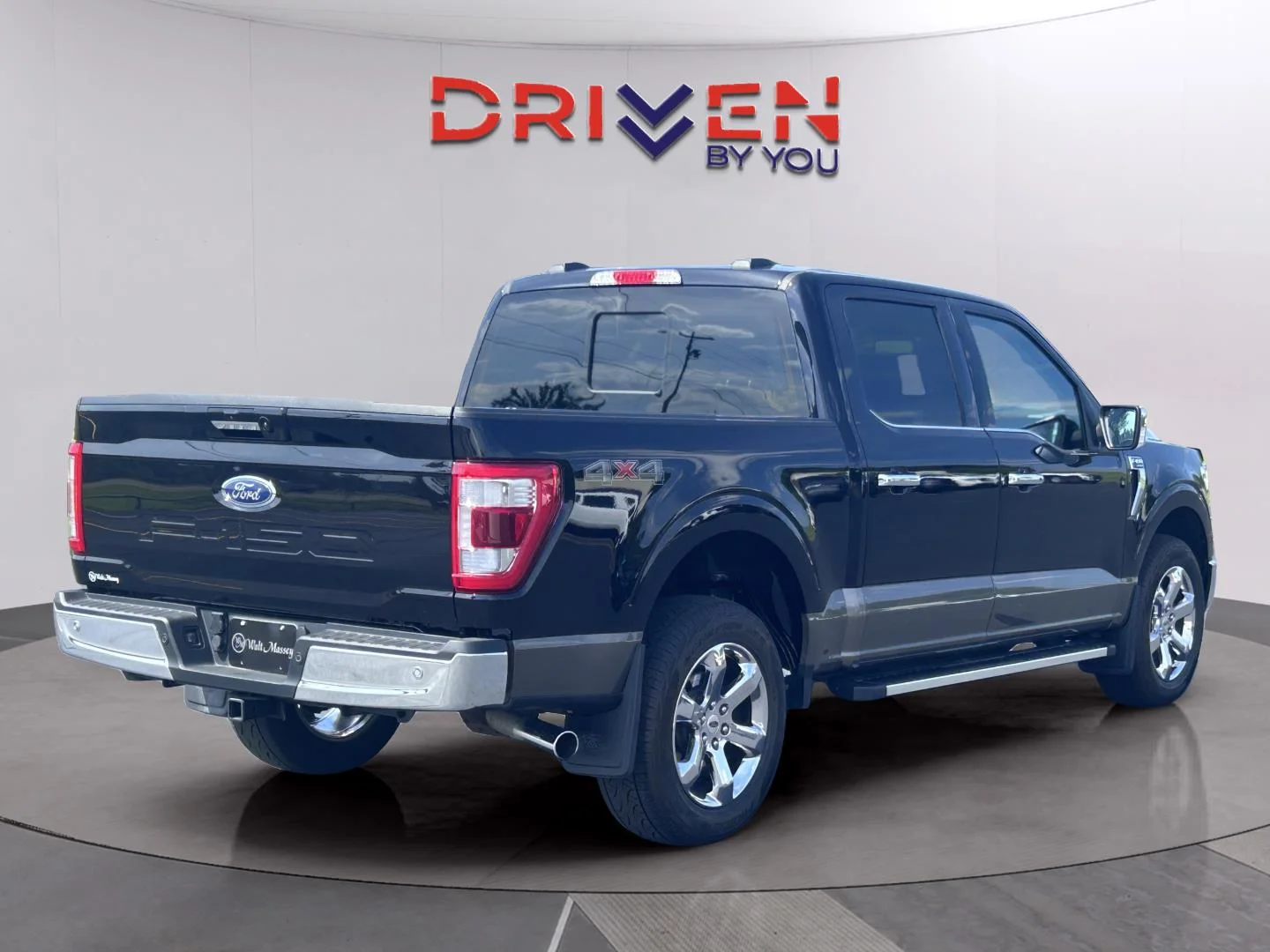 Used 2022 Agate Black/Stone Gray Ford LARIAT image 6