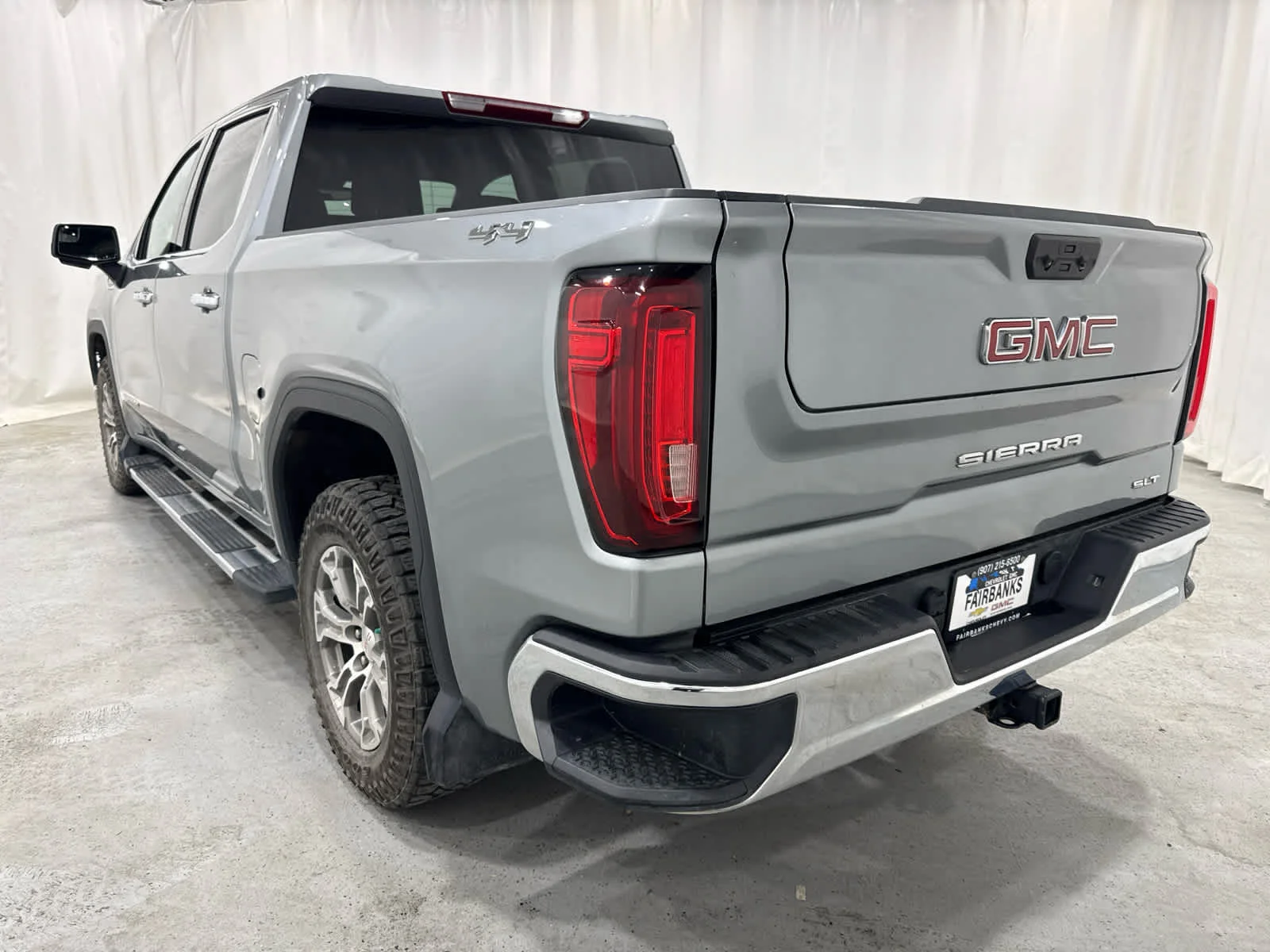 Certified Used 2024 Sterling Metallic GMC SLT image 3