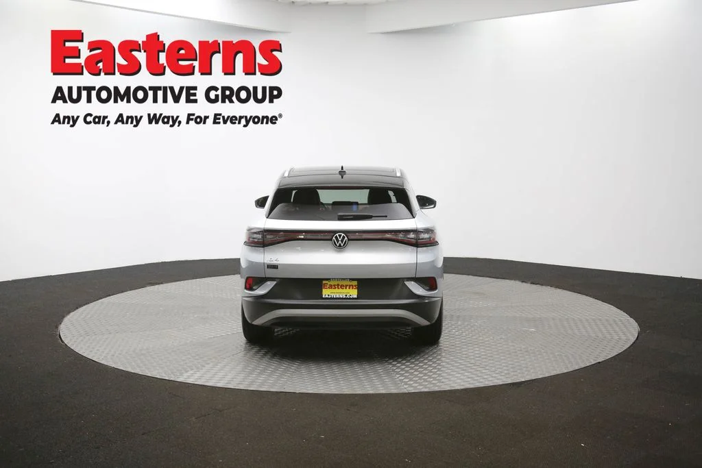 Used 2021 Silver Volkswagen Pro S image 34