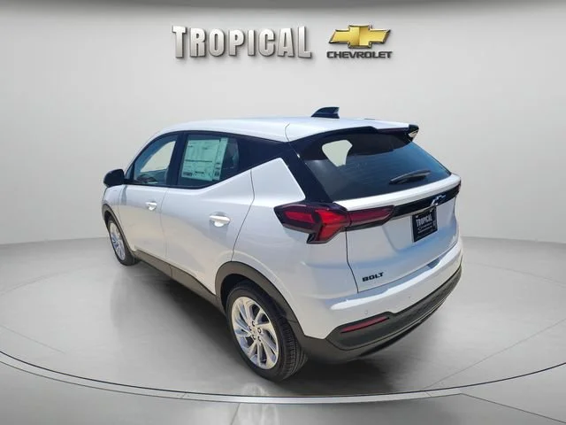 New 2027 Summit White Chevrolet LT image 2